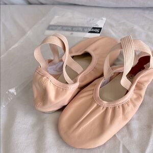 Blush Pink Ballet Flats New Danshuz size 1
